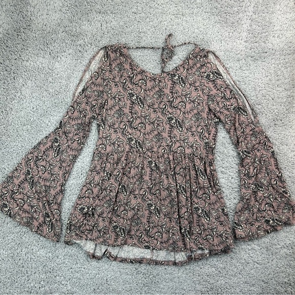 American Eagle Top Womens Small Blouse Cold Shoulder Bell Sleeves BOHO Floral - Picture 1 of 4
